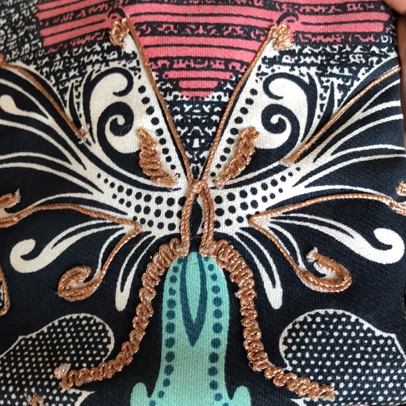 New Anthropologie Embroidered Clutch / Wristlet - Picture 3 of 4